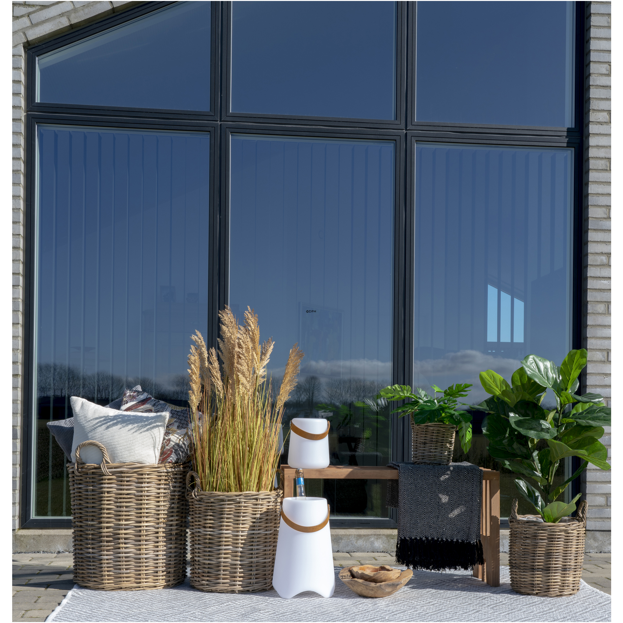 Bristol LED-Lampe in Weiß mit Ledergriff, wiederaufladbar