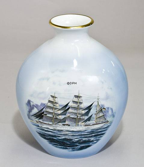 Windjammer Vase mit dem deutschen Schiff Gorch Fock, Bing & Gröndahl