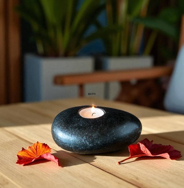 "Kerzenstein" In den Farben Schwarz und Grau - gemischt