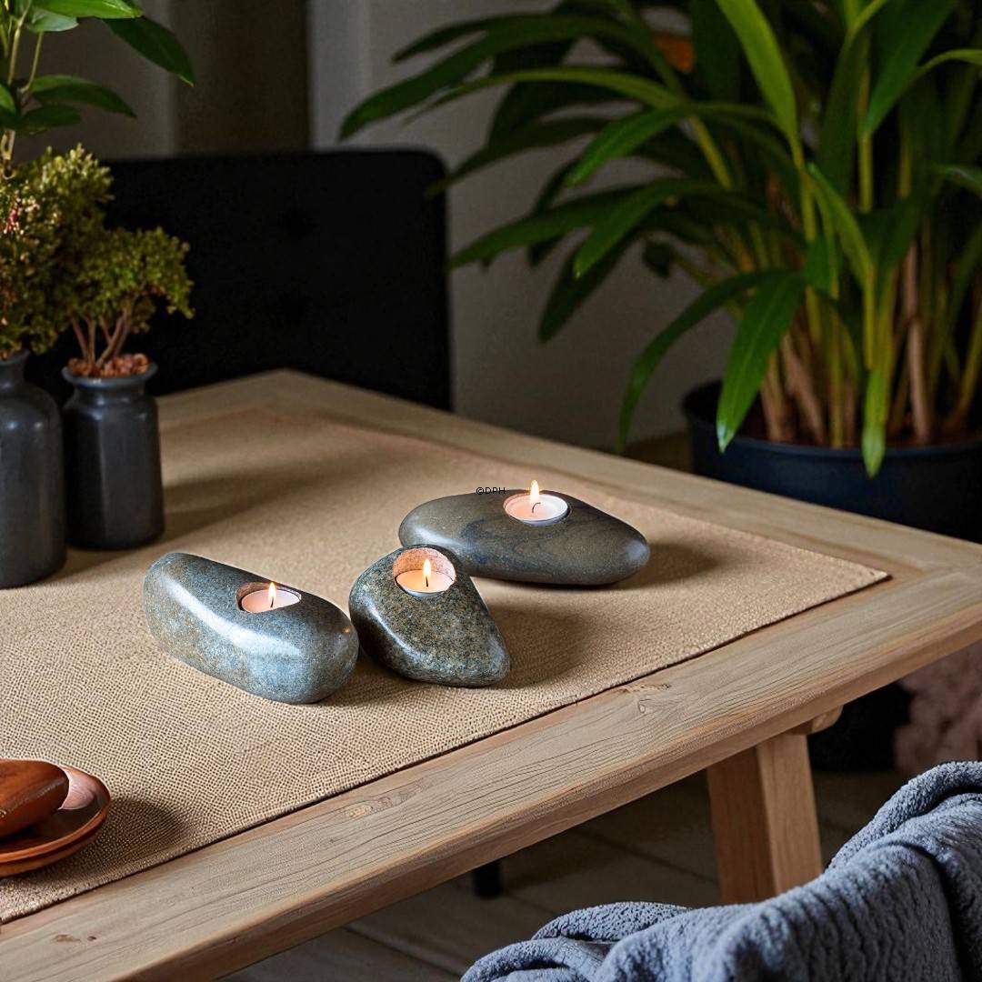 "Kerzenstein" In grauen Farben - gemischt