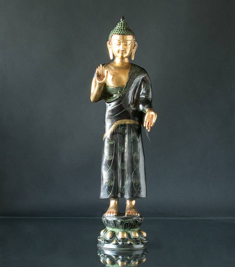 Buddha Figur Schütz und Wohltätigkeit