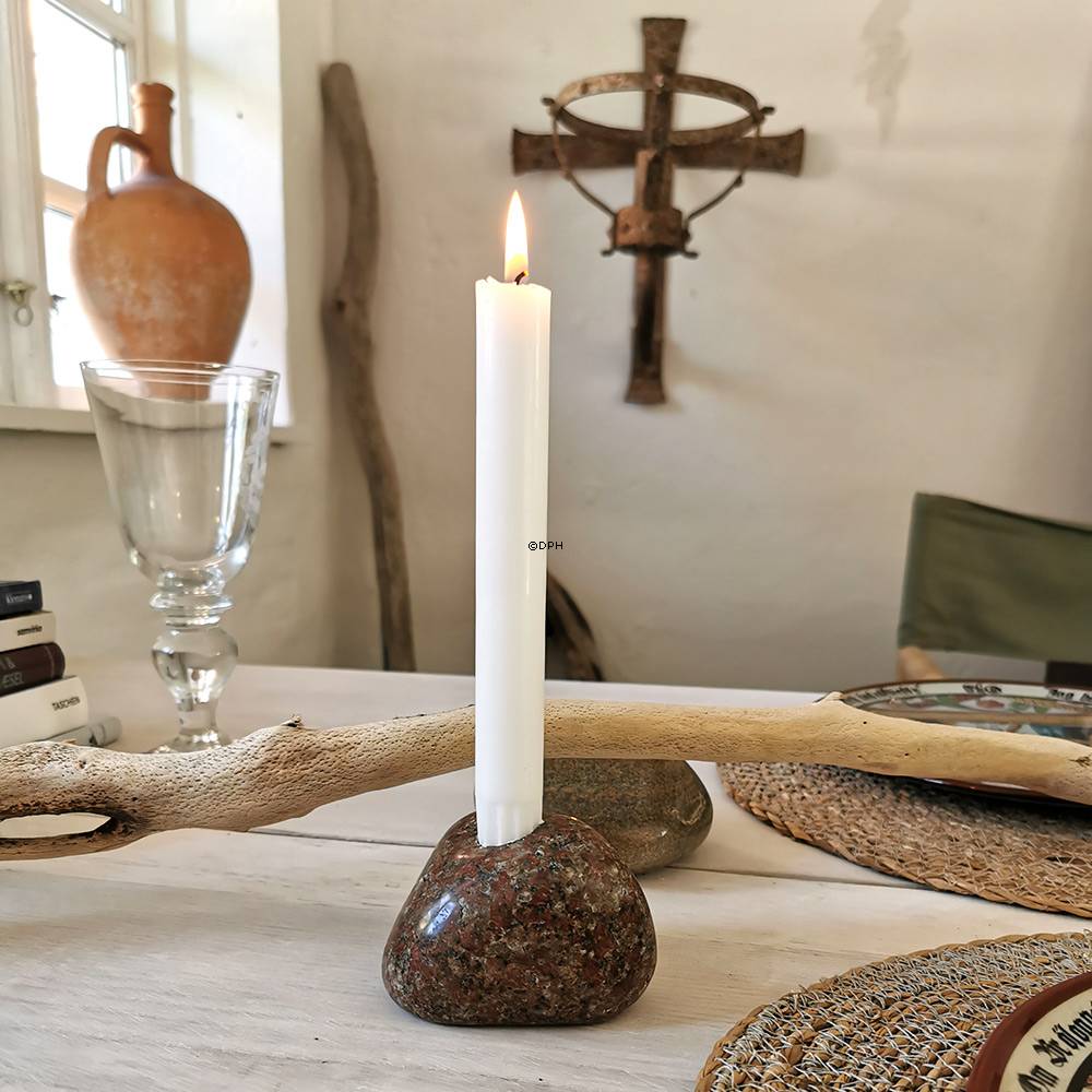 Kerzenhalter aus dänischem poliertem Naturstein, jeder ist einzigartig.