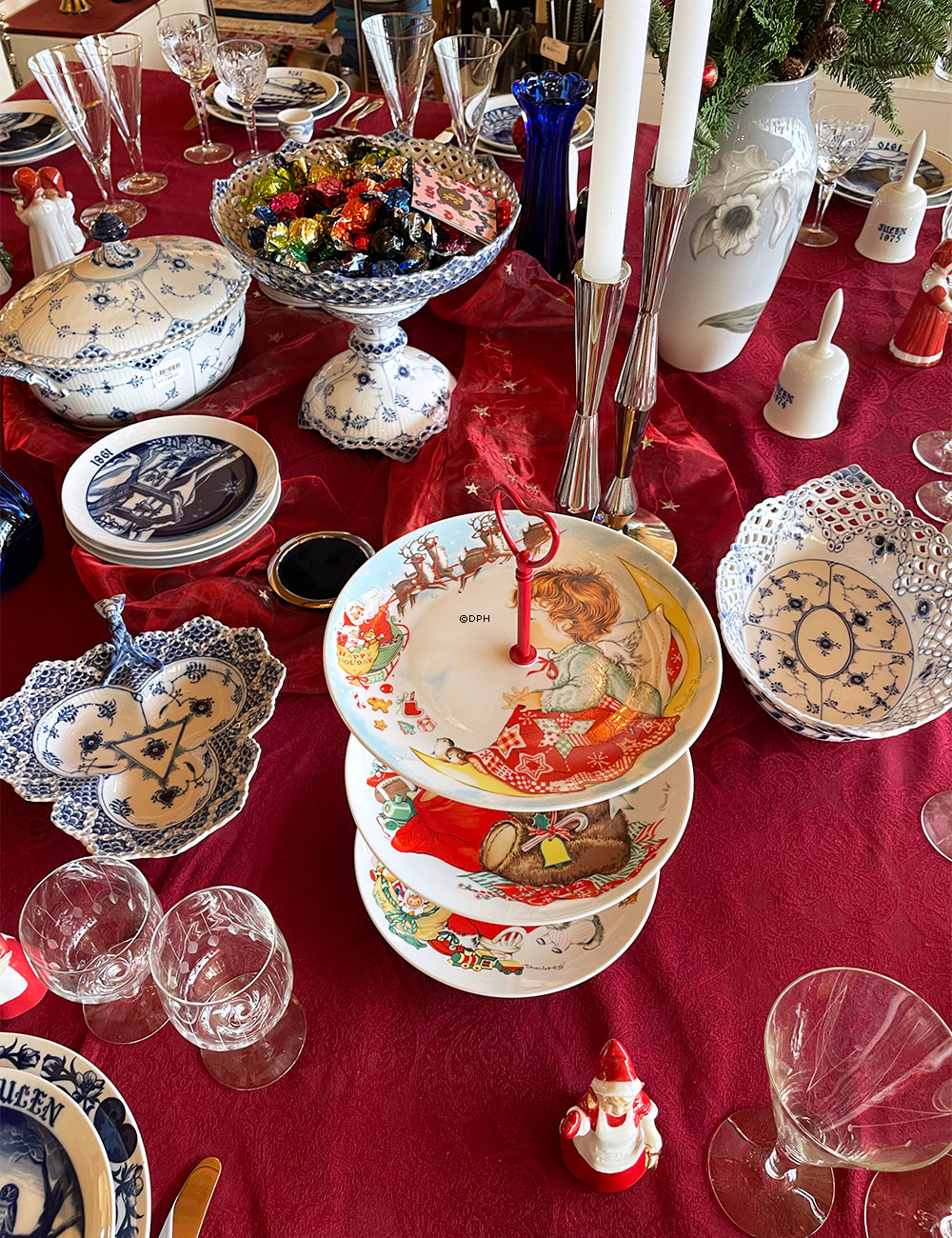 Komplette Goebel Etagere aus Charlot By Tellern