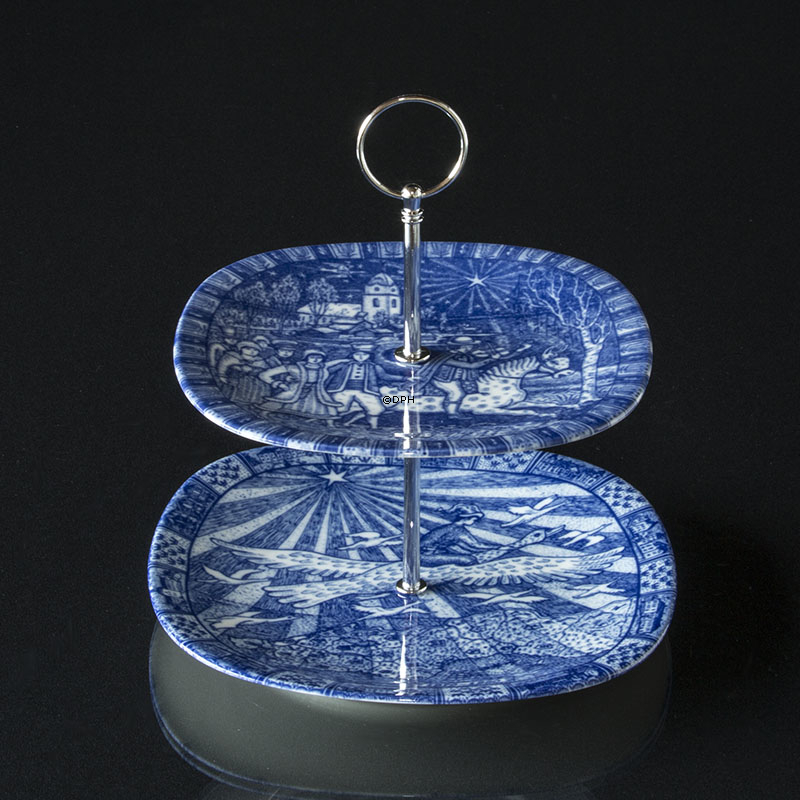 Komplette Etagere aus Roerstrand Tellern