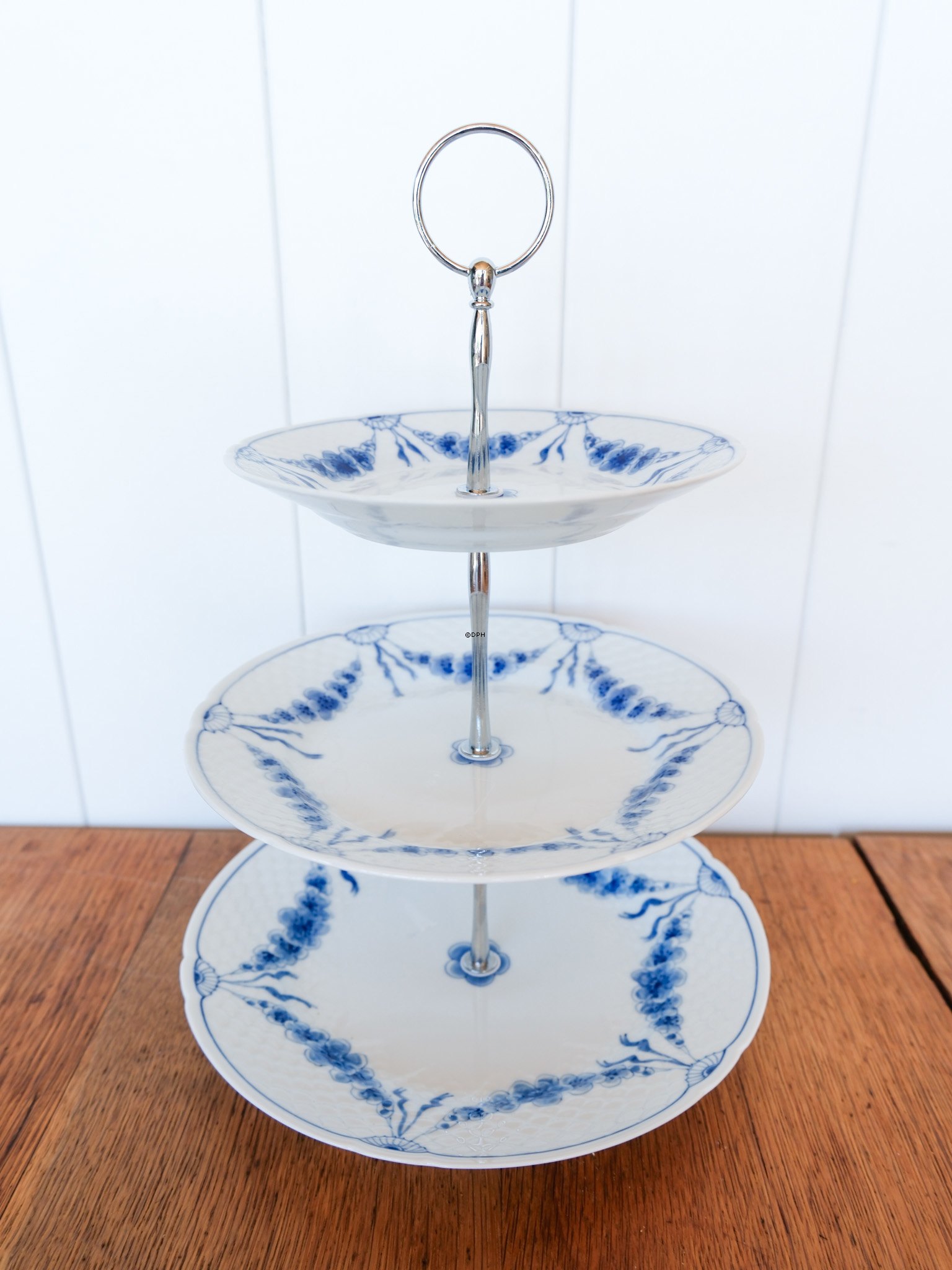 Bing & Gröndahl Empire Etagere mit 3 Ebenen, komplett.