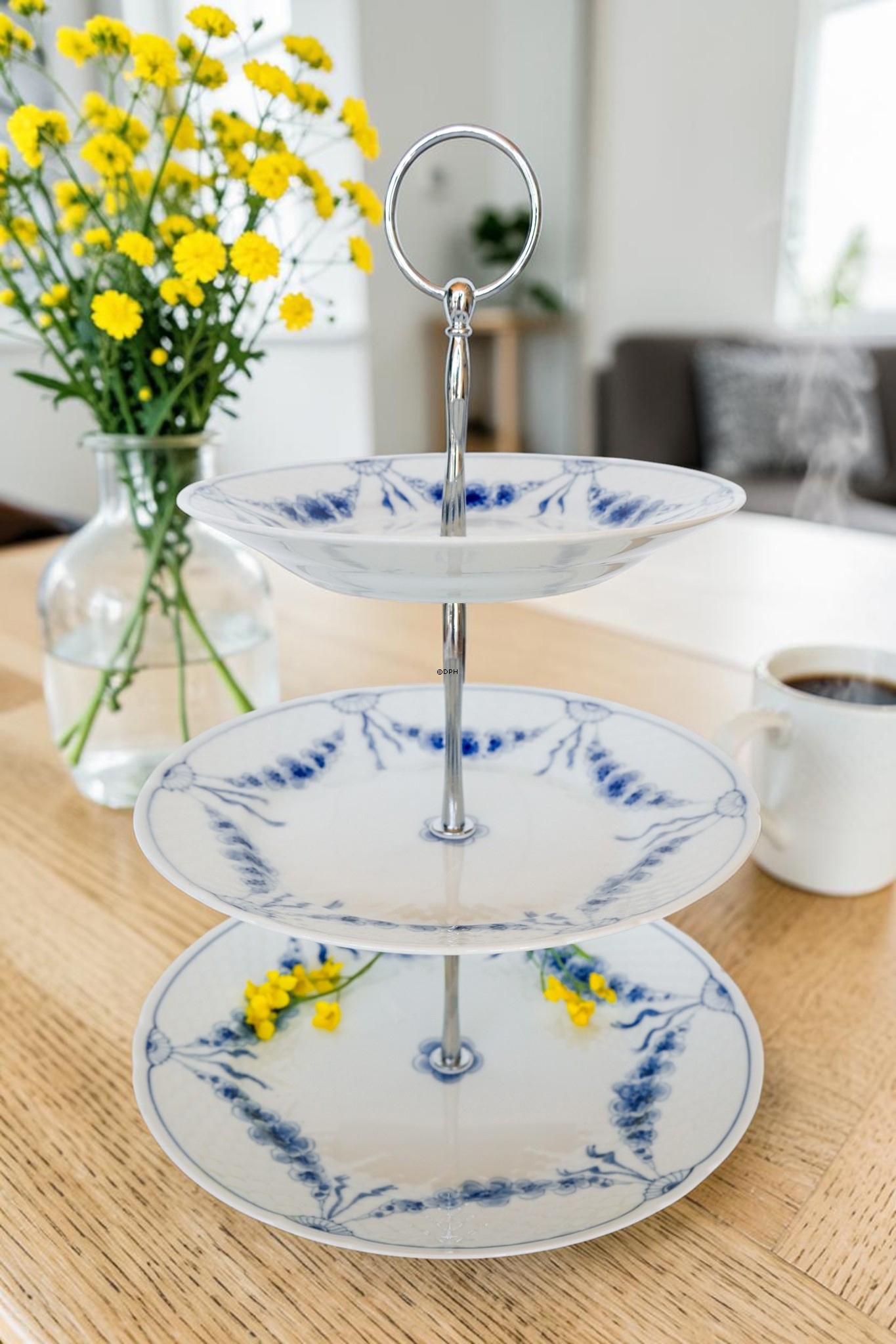 Bing & Gröndahl Empire Etagere mit 3 Ebenen, komplett.