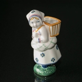 Mädchen aus Skovshoved, 1945, Aluminia Kinderhilfefigur Nr. 2390