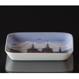 Quadratische Schale mit dem Dom zu Roskilde, Bing & Gröndahl Nr. 1300-6606