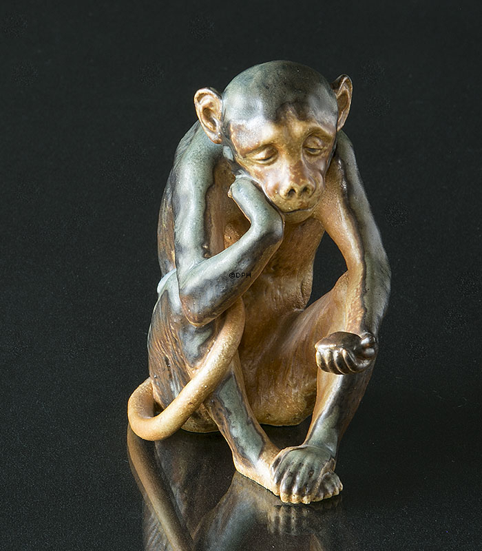 Kleiner Affe mit Schildkröte, Bing & Gröndahl Steingut Figur Nr. 1510