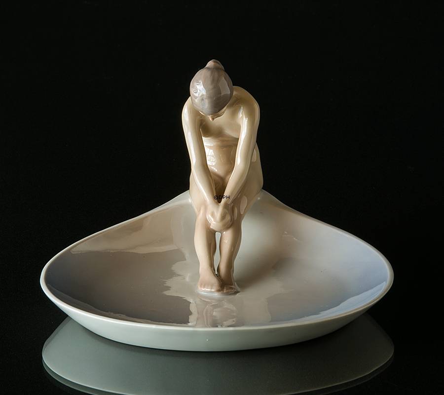 Meditation, Schale mit meditierendem Mädchen, Bing & Gröndahl Nr. 1532