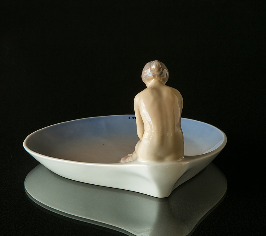 Meditation, Schale mit meditierendem Mädchen, Bing & Gröndahl Nr. 1532