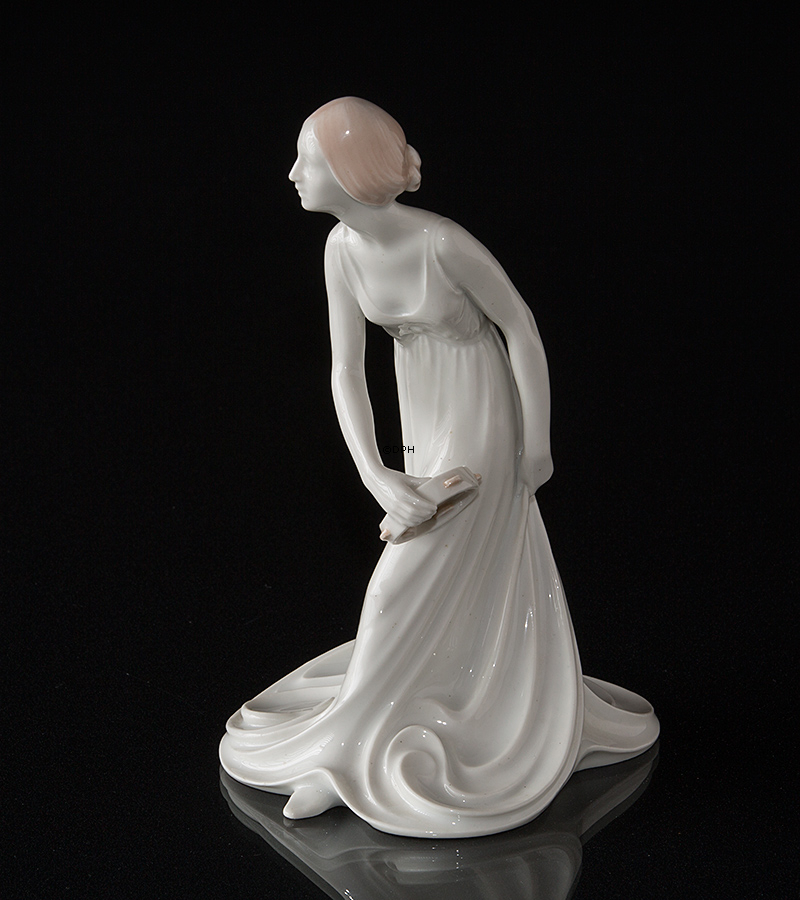 Mädchen mit Tamburin, Bing & Gröndahl mit Dahl Jensen Nr. 1578