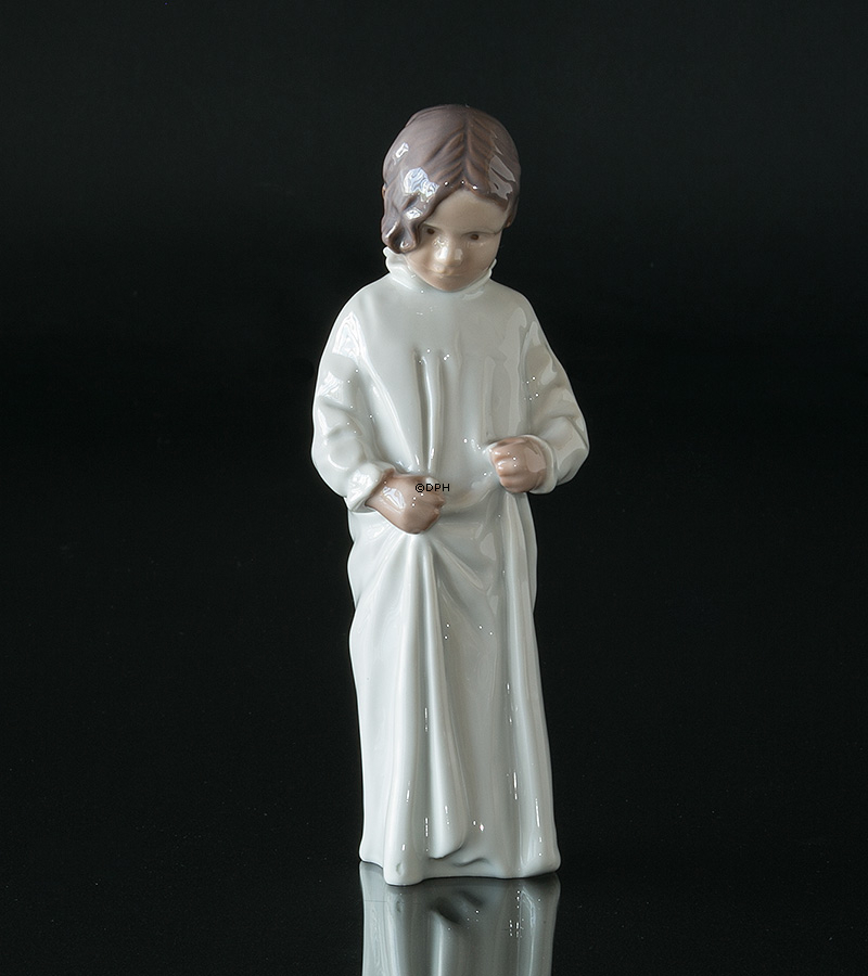 Guten Morgen, Mama, Mädchen im Nachthemd, Bing & Gröndahl Figur Nr. 1021408 / 1624