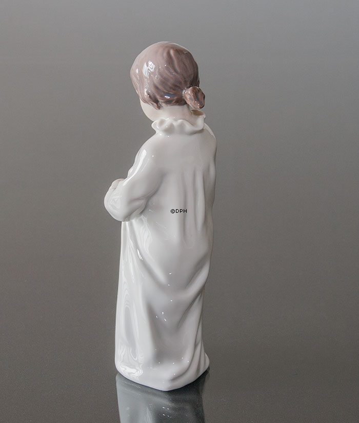 Guten Morgen, Mama, Mädchen im Nachthemd, Bing & Gröndahl Figur Nr. 1021408 / 1624