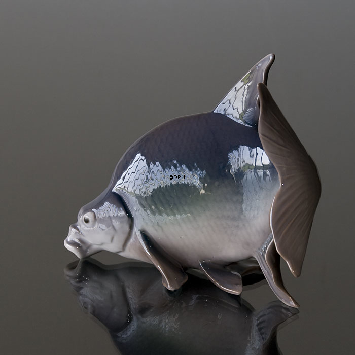 Große Fischfigur, Brachse, Bing & Gröndahl Fischfigur Nr. 1645