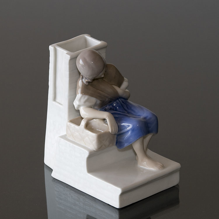 Das kleine Mädchen mit den Schwefelhölzern, Bing & Gröndahl Figur Nr. 1655