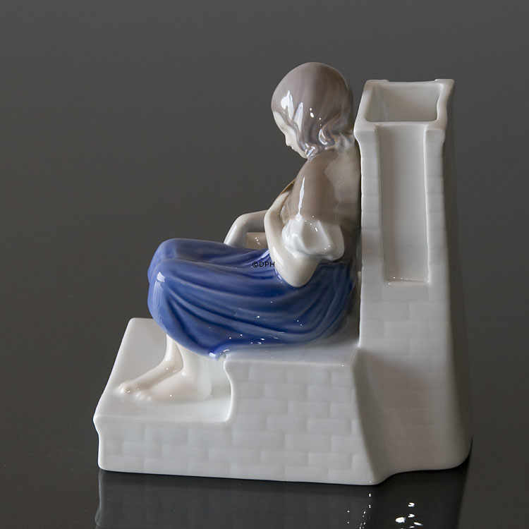 Das kleine Mädchen mit den Schwefelhölzern, Bing & Gröndahl Figur Nr. 1655