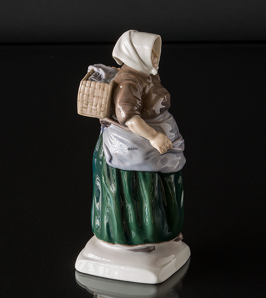 Skovshoved Frau, Fischer Frau, Bing & Gröndahl Figur Nr. 1702