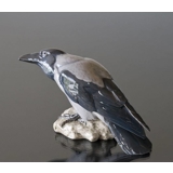 Krähe thront auf einem Felsen und scheint neugierig, Bing & Gröndahl Vogelfigur Nr. 1714