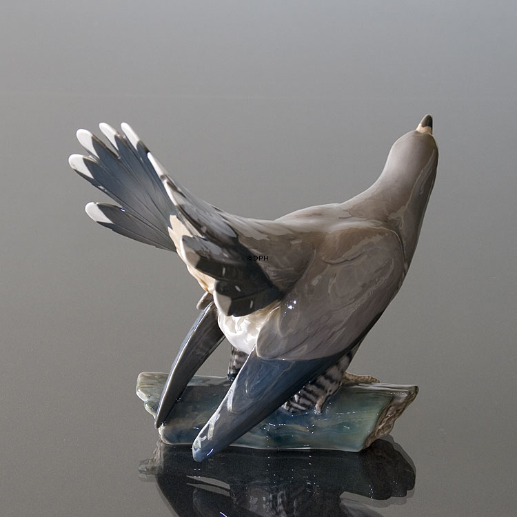 Kuckuck sitzt auf einem Ast, Bing & Gröndahl Vogelfigur Nr. 1020423 / 1770