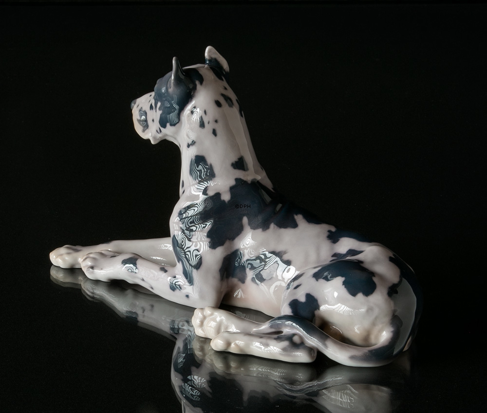 Deutsche Dogge liegend, Bing & Gröndahl Hund Figur Nr. 1773