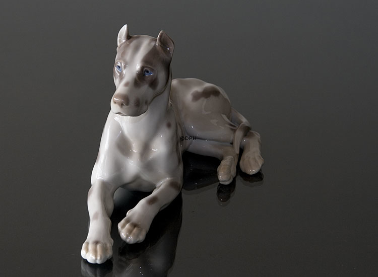 Deutsche Dogge liegend, Bing & Gröndahl Hund Figur Nr. 1773