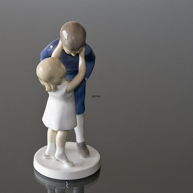 Geliebter großer Bruder, Junge und Mädchen, Bing & Gröndahl Figur von Kindern Nr. 1781