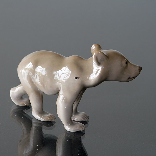 Braunbär stehend wissbegierig, Bing & Gröndahl Figur Nr. 1804