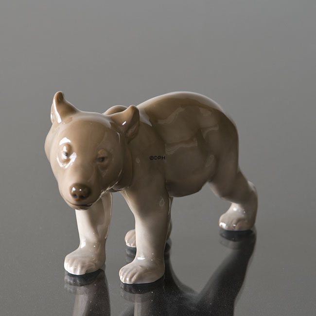 Braunbär stehend wissbegierig, Bing & Gröndahl Figur Nr. 1804