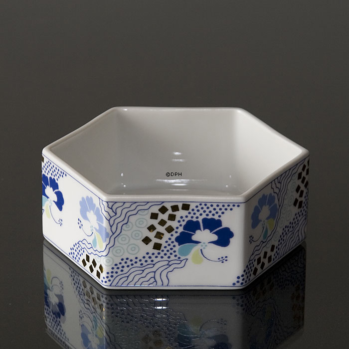 Schale 12cm, Weiß mit blauen Blumen, Bing & Gröndahl Nr. 1817-5467