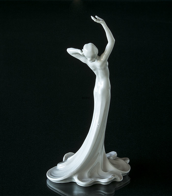 Frau, weiß Figur, Bing & Gröndahl mit Dahl Jensen Nr. 1900