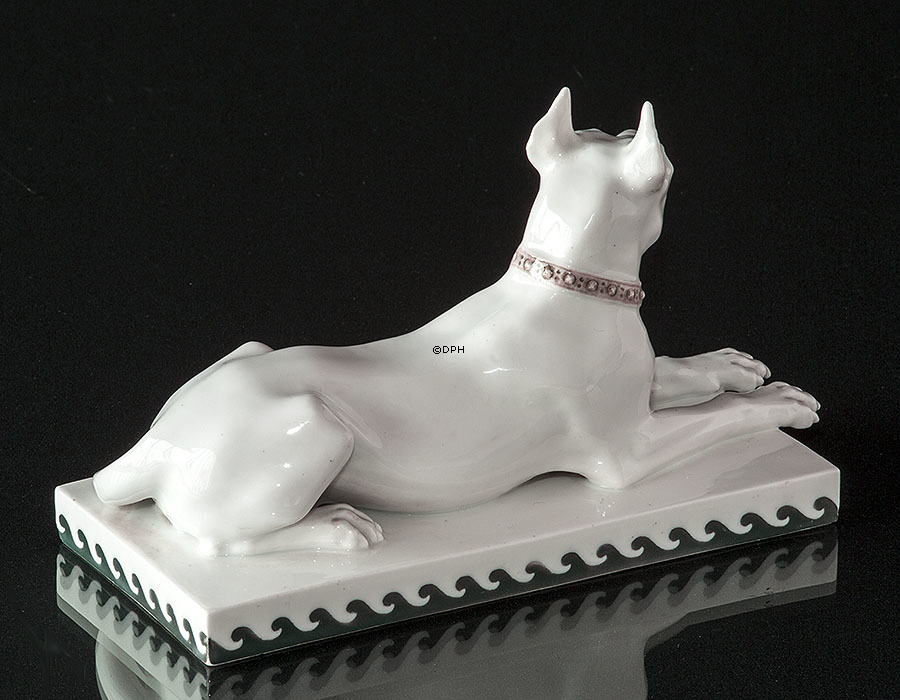 Deutsche Dogge, sitzend, Bing & Gröndahl Hundefigur Nr. ?? Signiert Dahl Jensen 1900