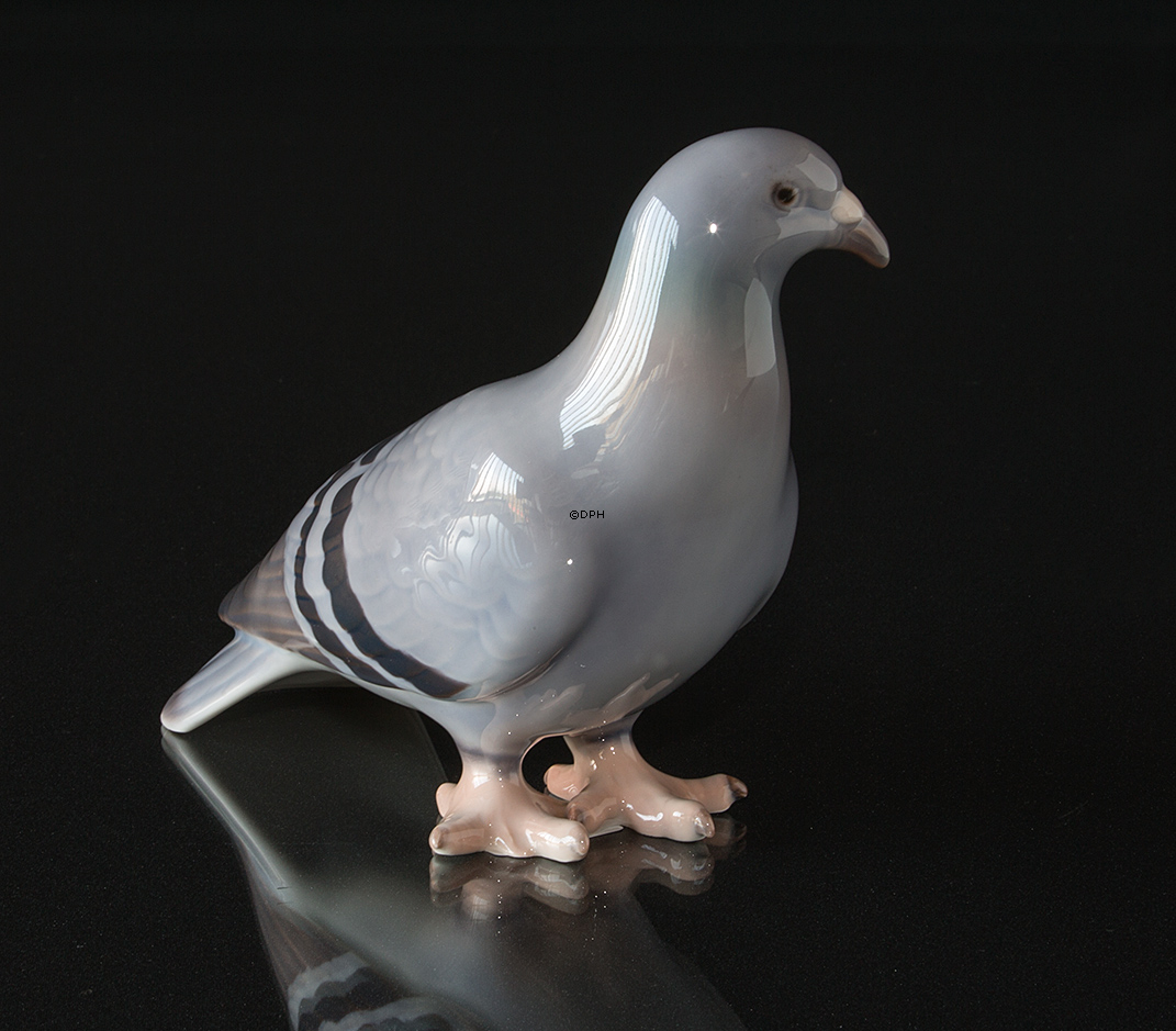 Taube auf der Suche nach Semmelbrösel, Bing & Gröndahl Porzellan Vogelfigur Nr. 1911
