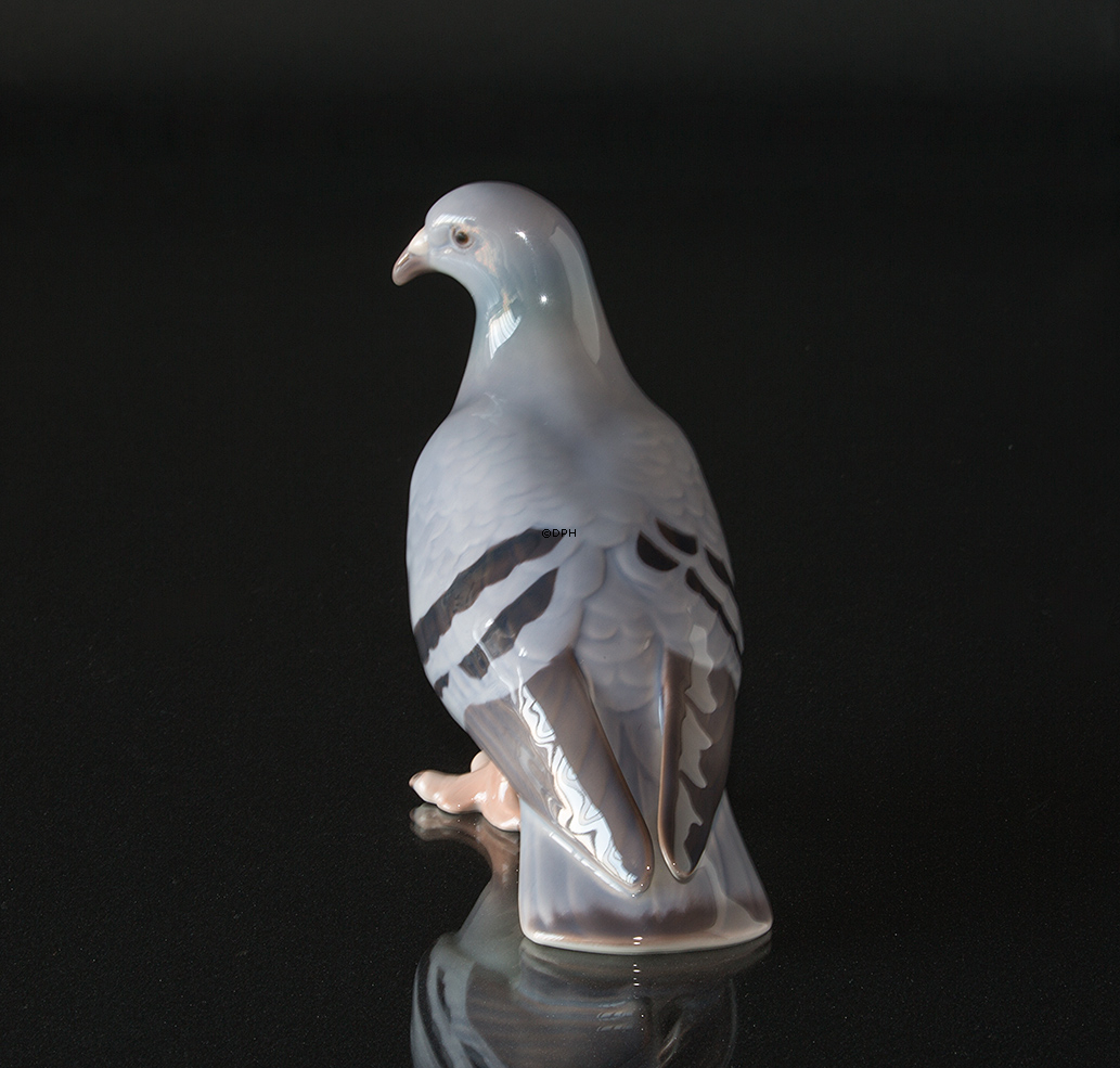 Taube auf der Suche nach Semmelbrösel, Bing & Gröndahl Porzellan Vogelfigur Nr. 1911