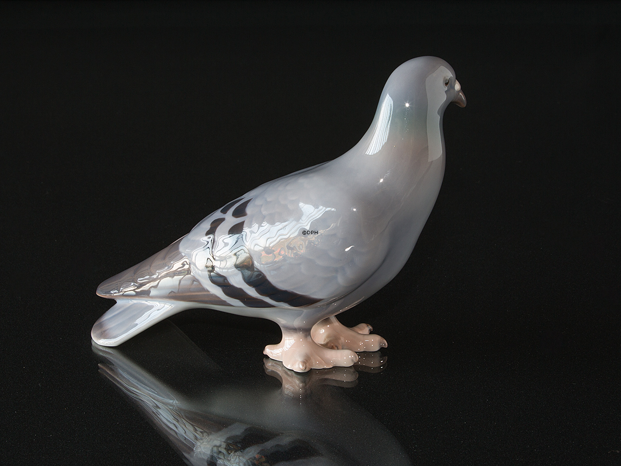 Taube auf der Suche nach Semmelbrösel, Bing & Gröndahl Porzellan Vogelfigur Nr. 1911