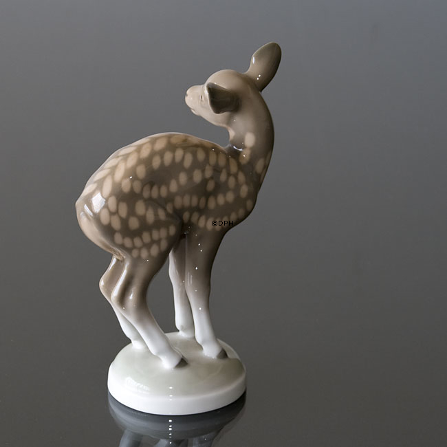 Kitz steht und schaut überrascht zur Seite, Bing & Gröndahl Figur Nr. 1929