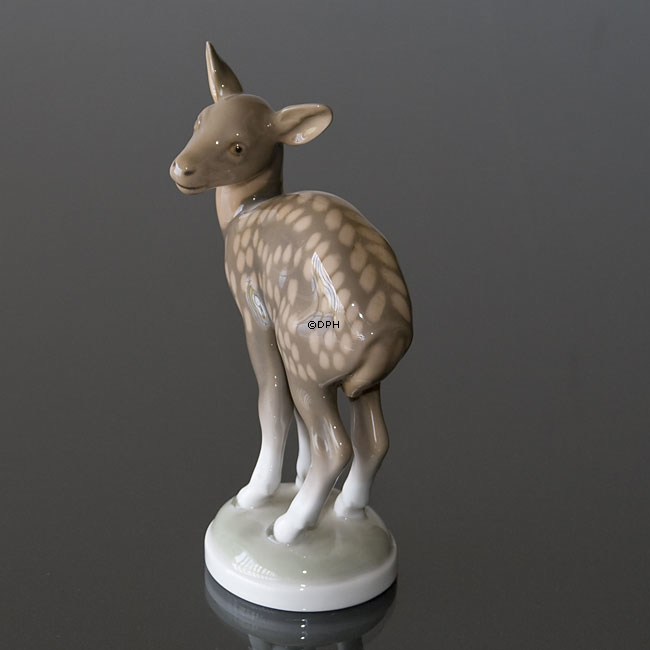 Kitz steht und schaut überrascht zur Seite, Bing & Gröndahl Figur Nr. 1929