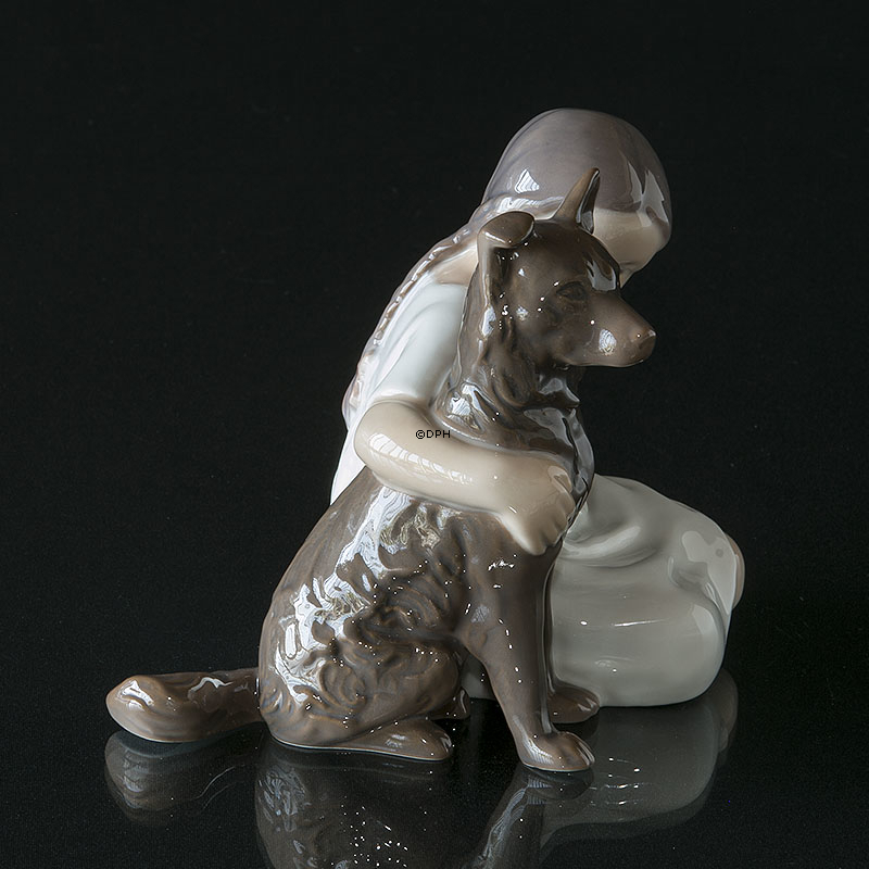 Mädchen mit Hund, Bing & Gröndahl Figur Nr. 1973