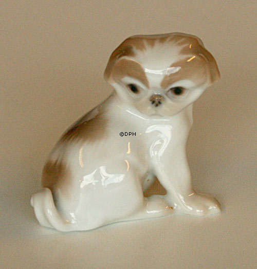 Pekingese sitzend mit Blick auf den Schwanz, 5,5cm, Bing & Gröndahl Hund Figur Nr. 1987