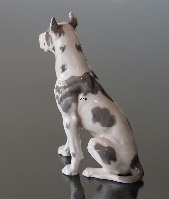 Deutsche Dogge, sitzend, Bing & Gröndahl Hundefigur Nr. 2038