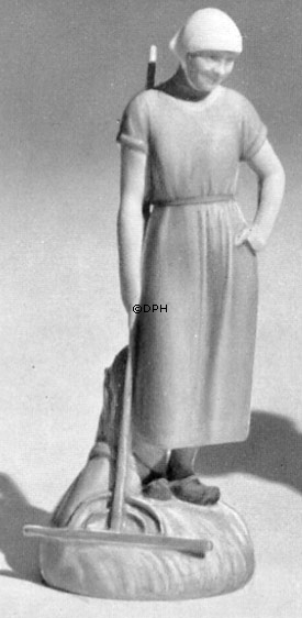 Mädchen mit Rechen, Bing & Gröndahl Figur Nr. 2050