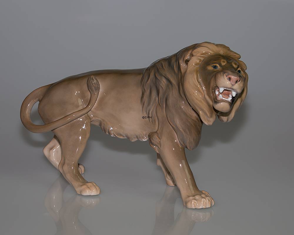 Männlicher Löwe, Bing & Gröndahl Figur Nr. 2052