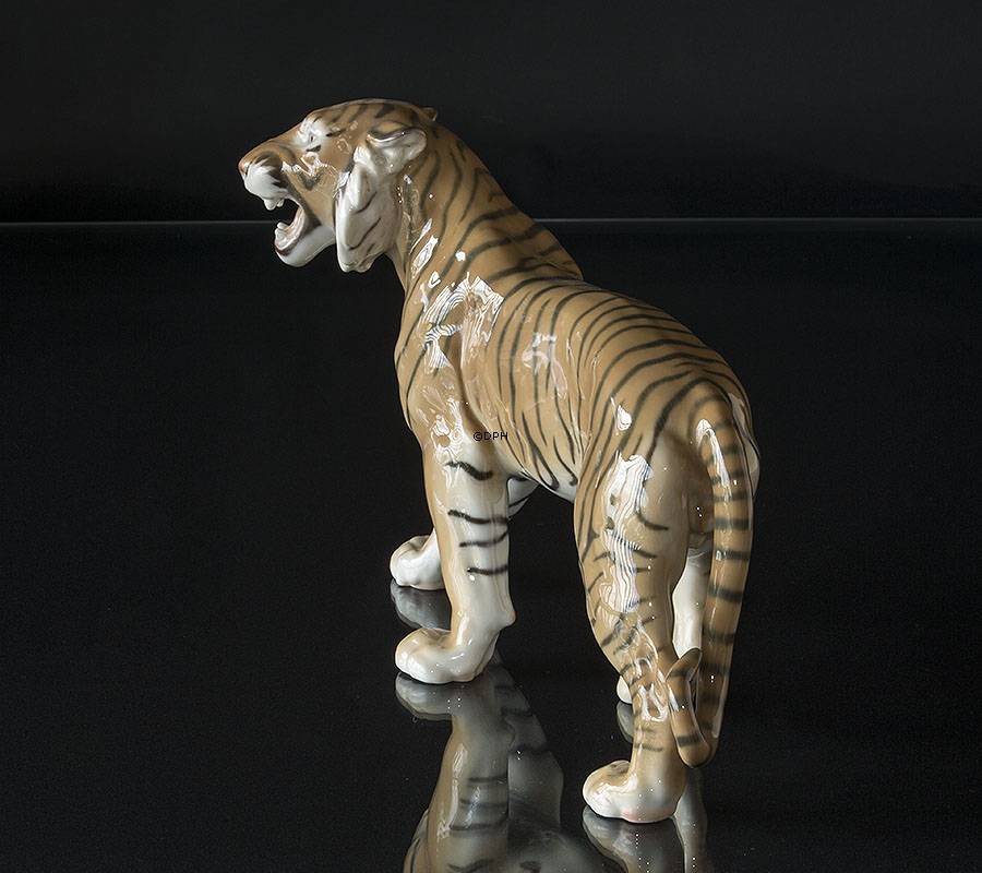 Gehender Tiger Br&#xFC;llen, Bing &amp; Gr&#xF6;ndahl Figur Nr. 2056