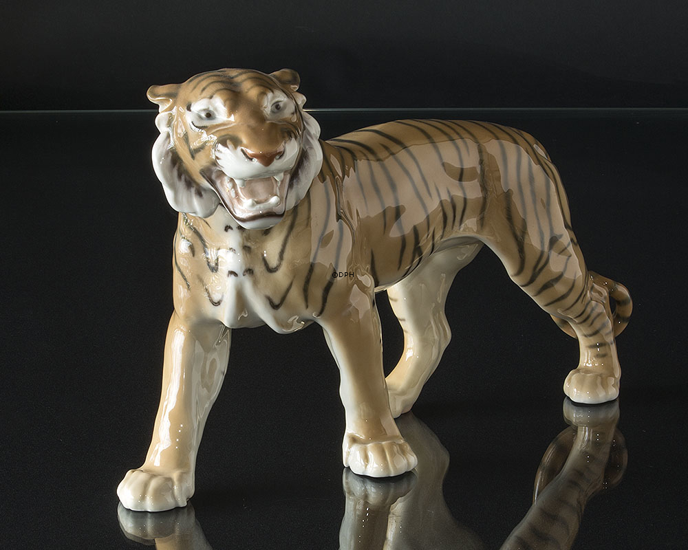 Gehender Tiger Brüllen, Bing & Gröndahl Figur Nr. 2056