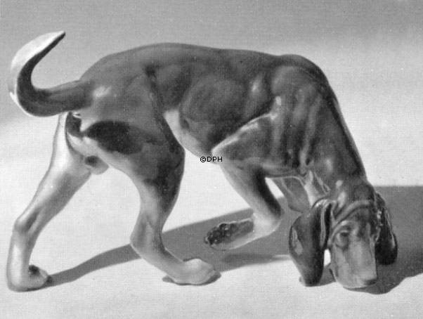 Bluthund, Schnüffeln, Bing & Gröndahl Hundefigur Nr. 2084