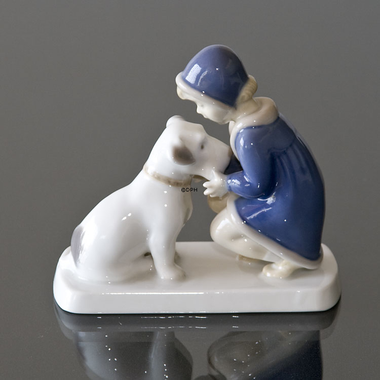 Mädchen mit Hund, Bing & Gröndahl Figur Nr. 2163