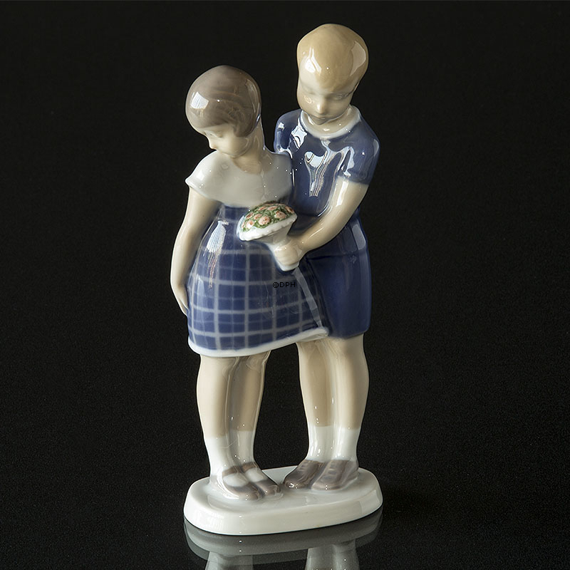 Junge und Mädchen, Bing & Gröndahl Figur Nr. 2183