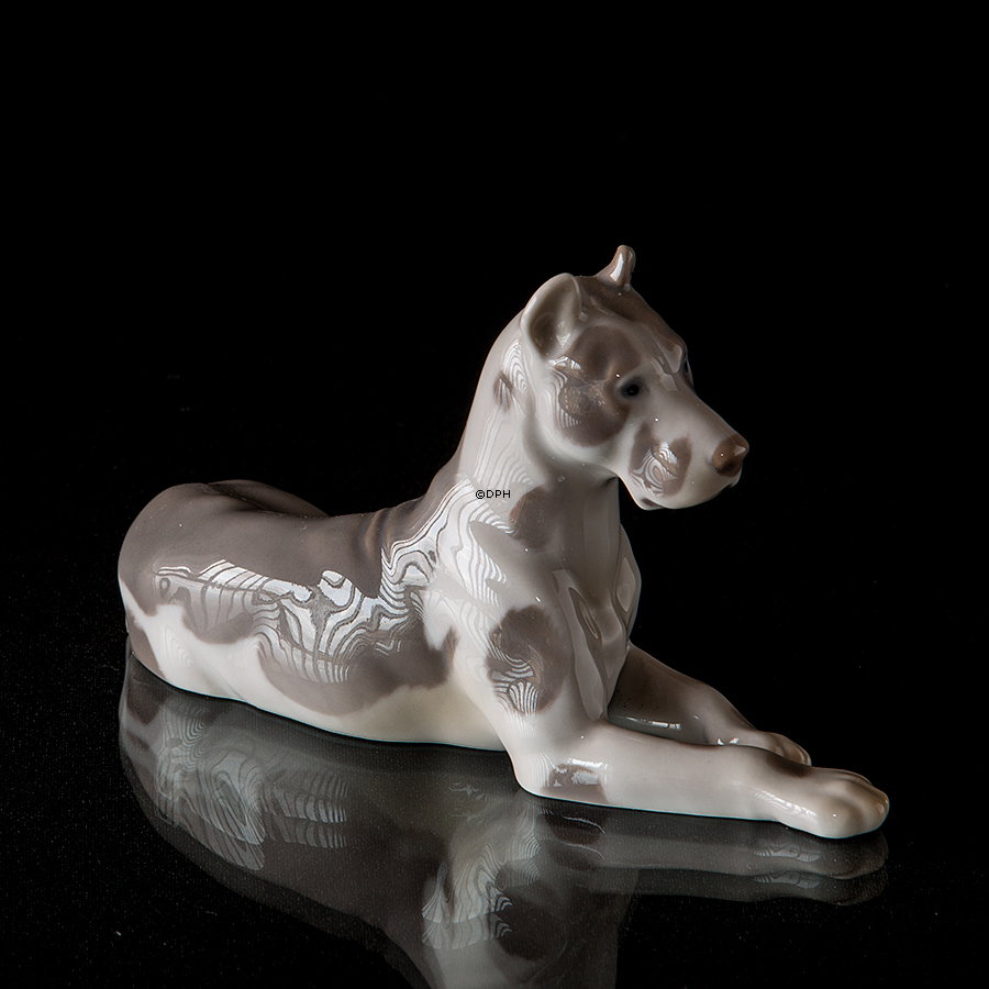 Deutsche Dogge beim Aufpassen, Bing & Gröndahl Hund Figur Nr. 2190