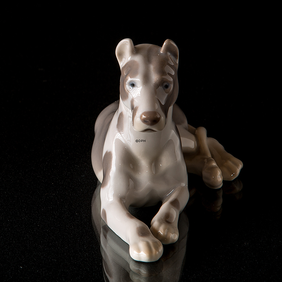 Deutsche Dogge beim Aufpassen, Bing & Gröndahl Hund Figur Nr. 2190