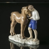 Junge mit Fohlen, Bing & Gröndahl Figur Nr. 2195